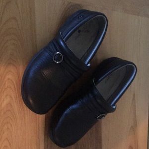 Nurse Mates Black Leather Women’s Shoe Size 8